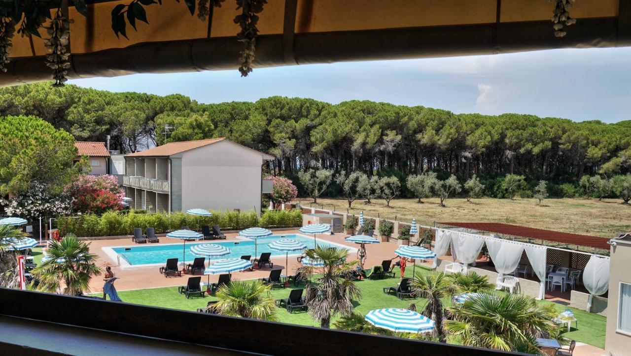 Oleandri Suite Hotel Vada Kültér fotó