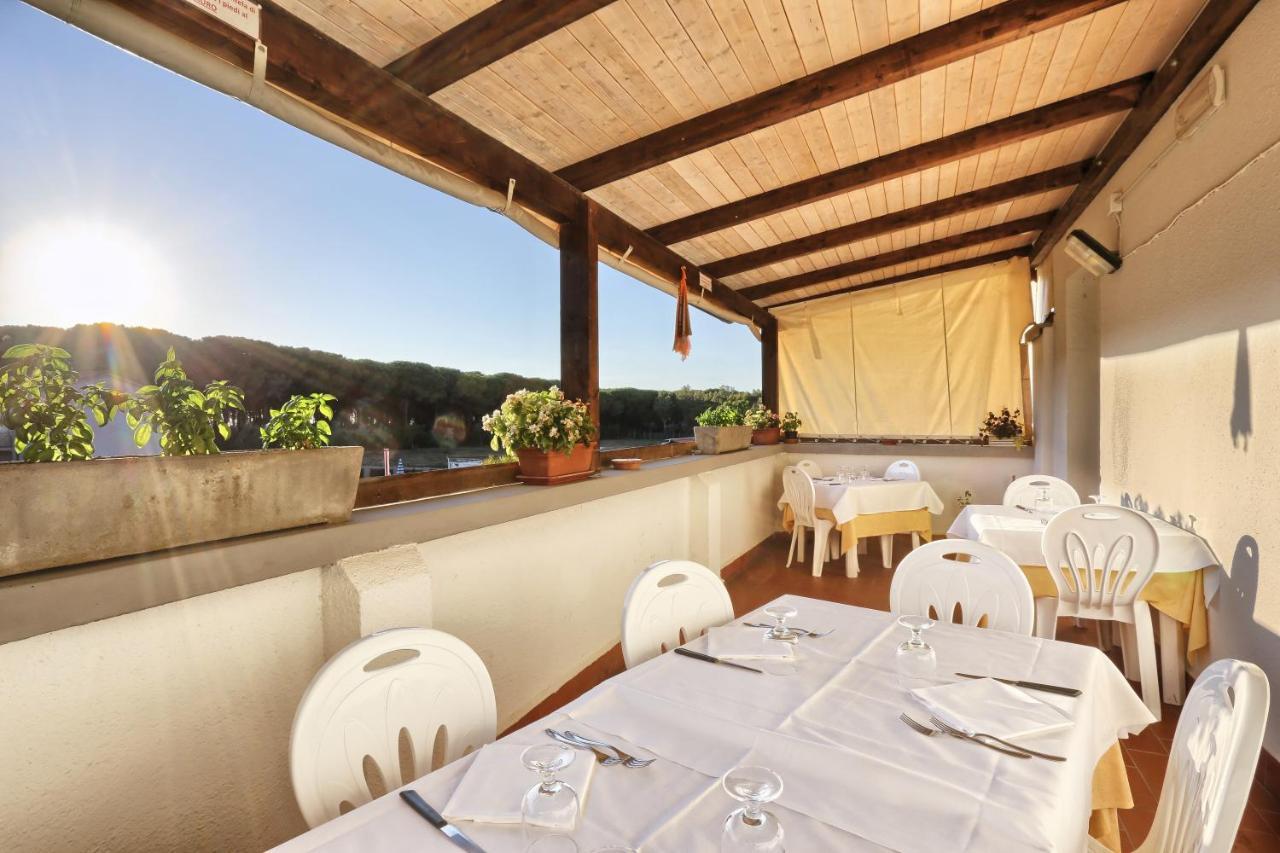 Oleandri Suite Hotel Vada Kültér fotó