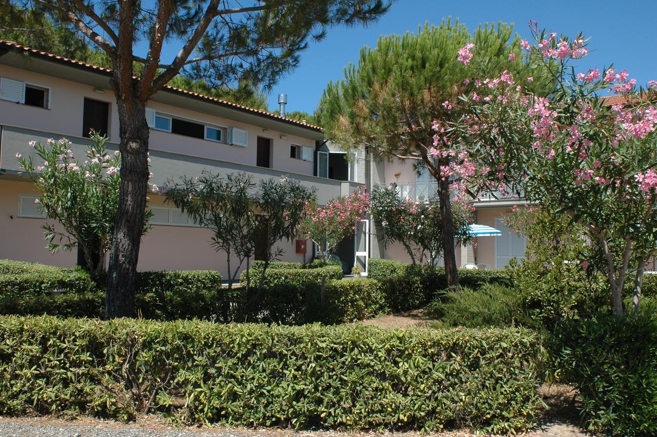 Oleandri Suite Hotel Vada Kültér fotó