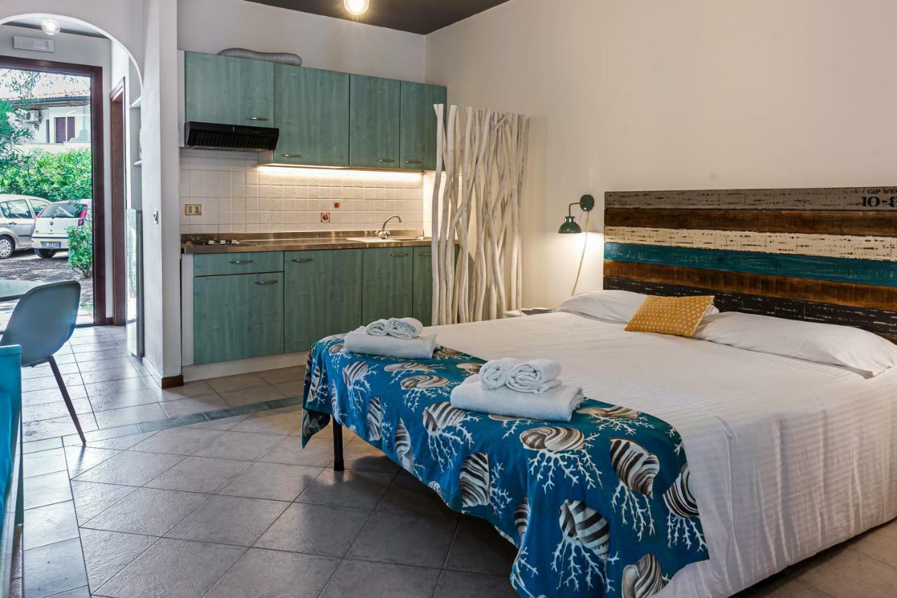 Oleandri Suite Hotel Vada Kültér fotó