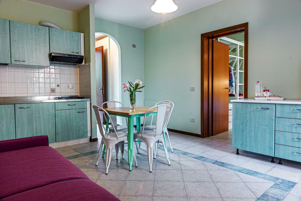 Oleandri Suite Hotel Vada Kültér fotó